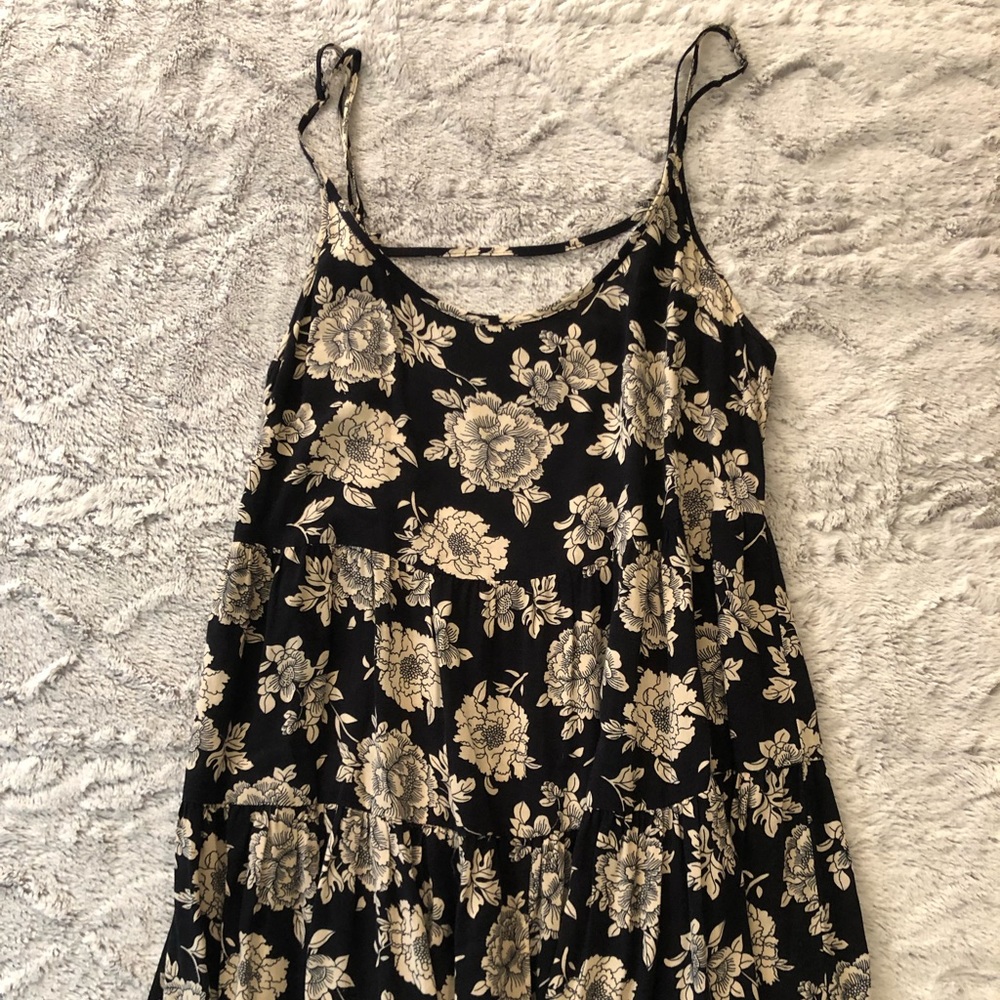 Brandy Melville black and cream dress.
